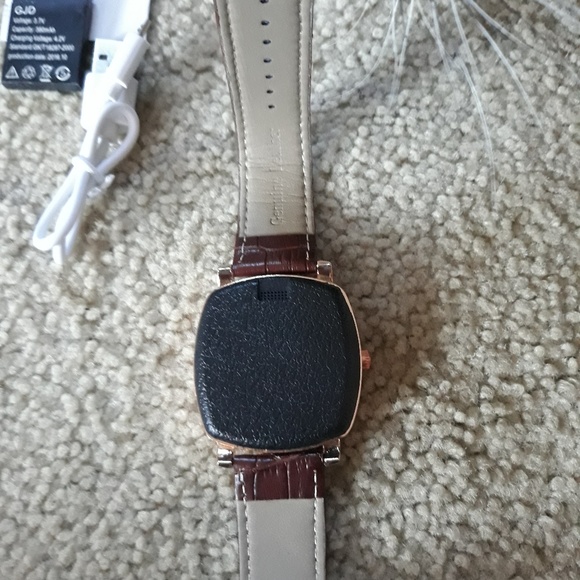 Bluetooth GSM Smart Watch - Picture 7 of 8